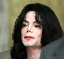 Призрак покойного Майкла Джексона ходит по своему дому! (скачать видео)